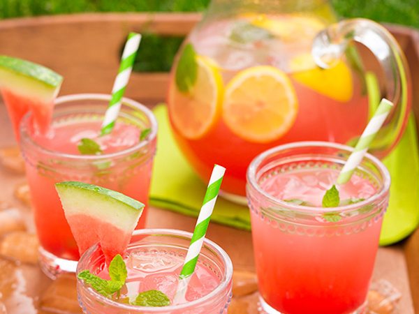 Cool Down This Summer With These Sparkling Lemonade Recipes!
