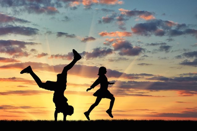 28 Ways We Sabotage Our Happiness (and How to Stop)