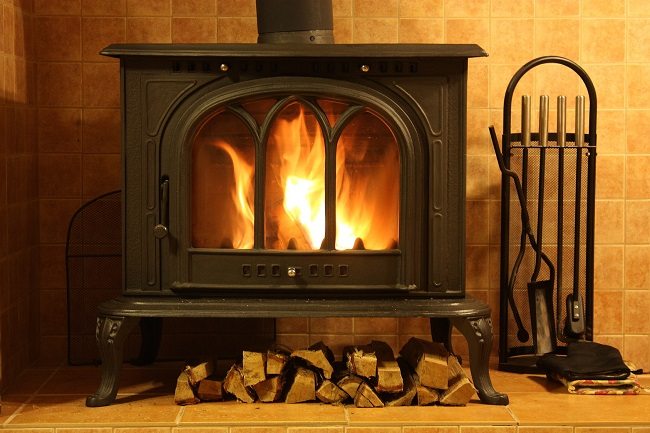 Freestanding Wood Fireplace for Your Home and Office: A Mix of Tradition with a Modern Touch