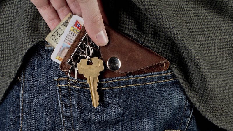 Make Your Own Minimalist Leather Wallet and Key Holder