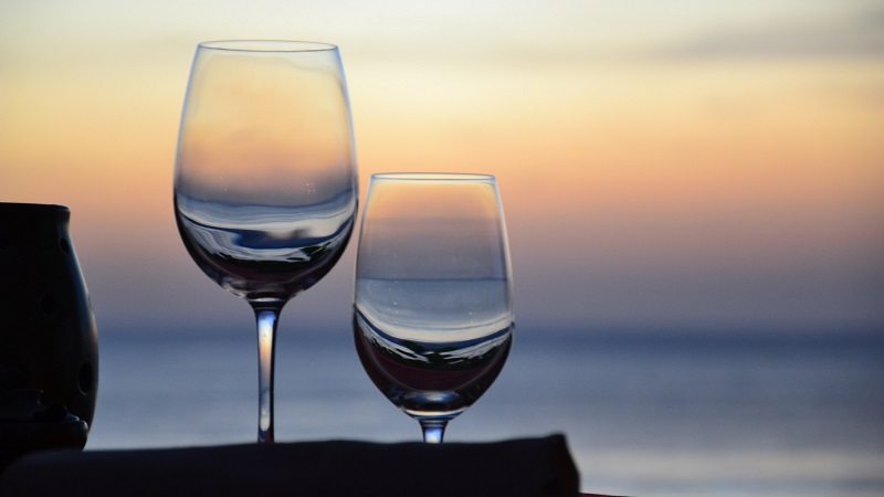 Plan a Relaxing Budget Honeymoon With the "3-4 Plan"