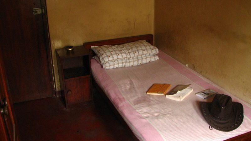 A Hotel Safety Checklist for World Travelers From a Former CIA Operative