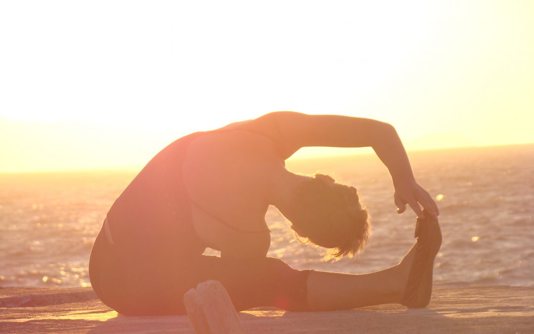 Less Eating Out Challenge Day 3: Stretch Tight Muscles To Relieve Fatigue