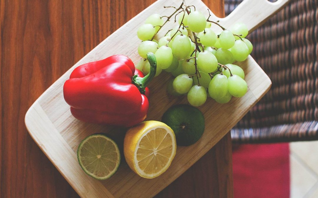 Less Eating Out Challenge Day 1: Put Healthy Snacks Around Your Work Desk