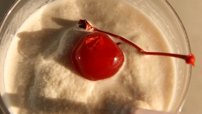 Dislodge a Fish Bone Caught In Your Throat With a Milkshake