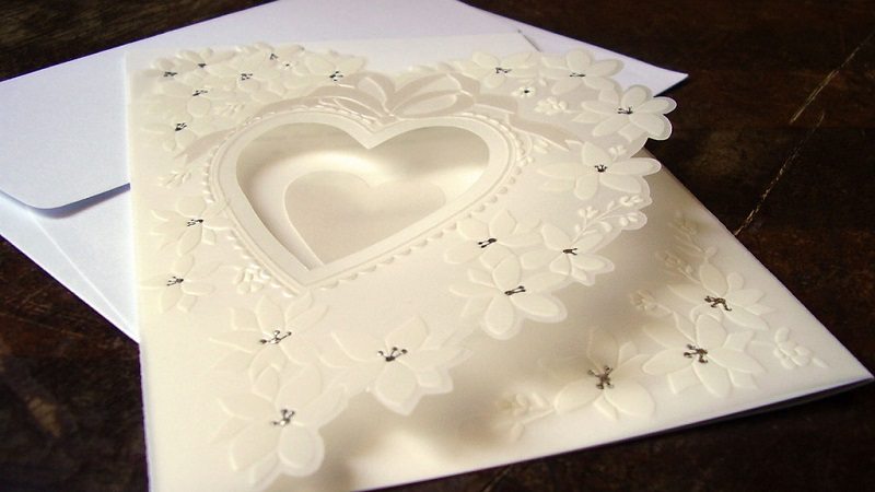 Avoid These Six Embellishments to Save On Wedding Invitations