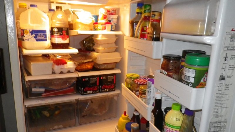 Maximize a Fridge's Efficiency by Letting Leftovers Cool Before Storing