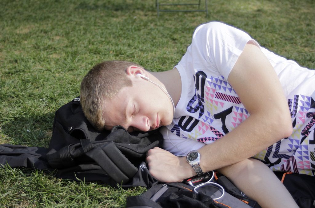 3 Ways Napping Boosts Your Brain Power (And How To Maximize The Benefits)