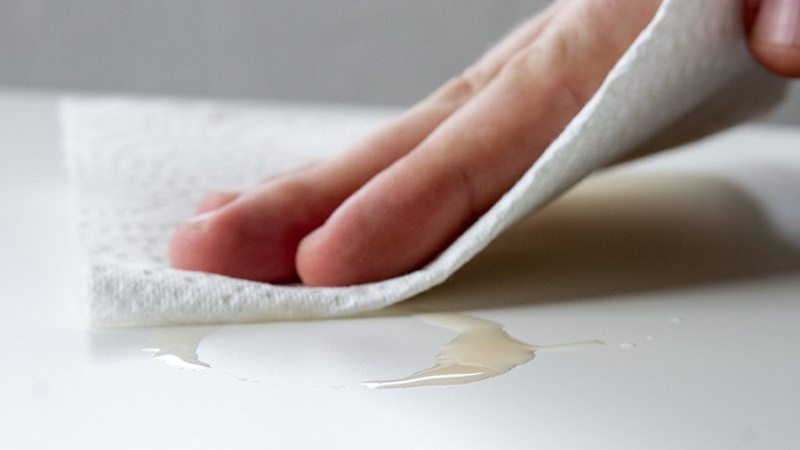Usher In a Chore-Free Weekend With This 70-Minute Friday Cleaning Routine