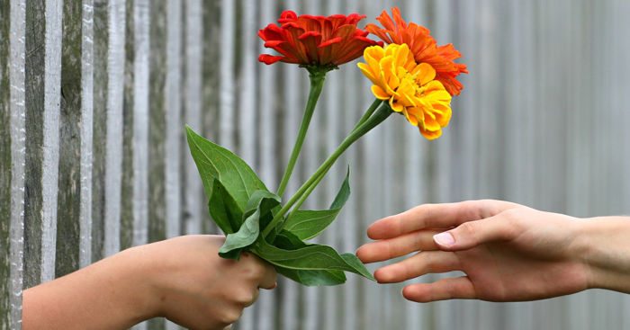 7 Simple Ways You Can Be A Helper Too