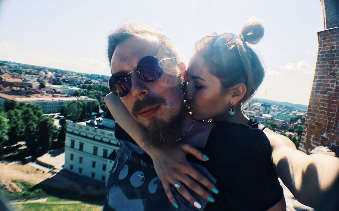 10 Motives The Greatest Relationship Of Your Life Will Be With A Girl Who Likes To ‘Mend’ Individuals